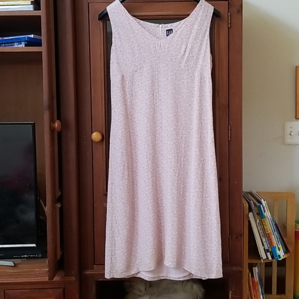 Gap sleeveless, mid length dress
